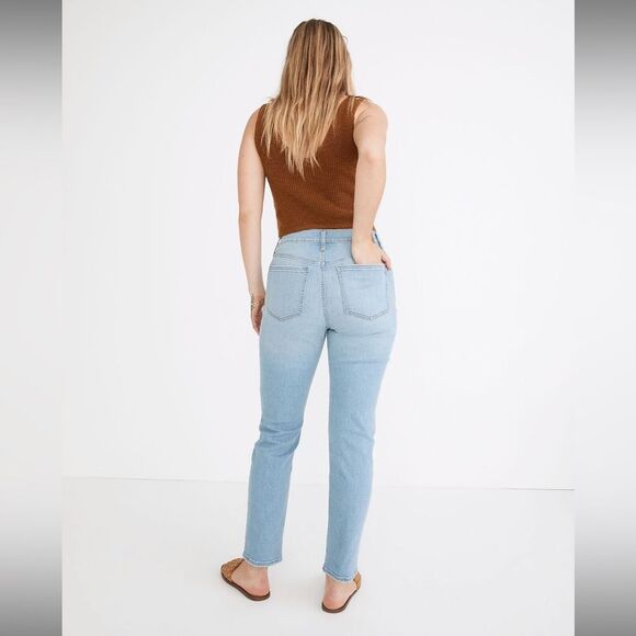 NWT Madewell Midrise The Perfect Vintage Jean in Alderton Wash - Picture 2 of 5